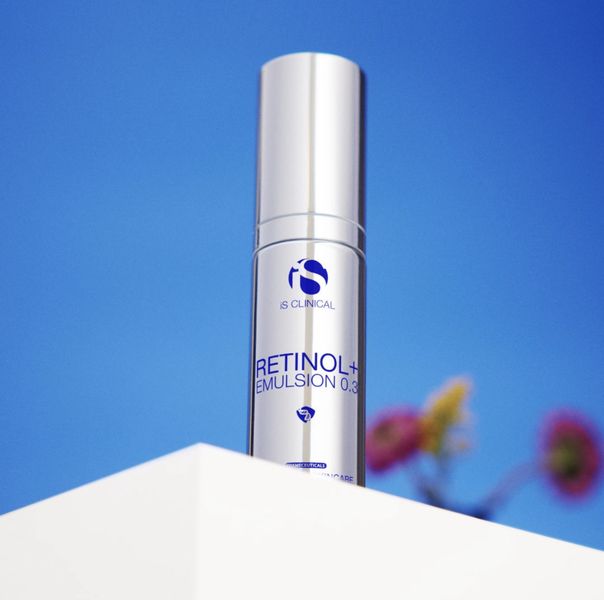 Відновлювальна емульсія з ретинолом iS Clinical Retinol + Emulsion 0.3 30 g 000099 фото