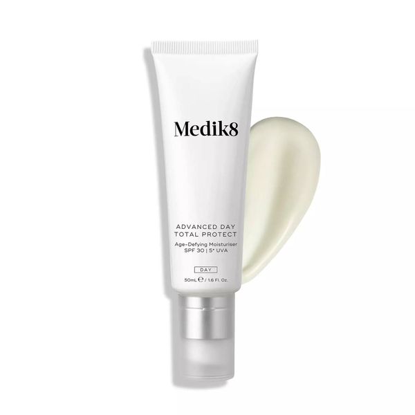 Антивозрастной увлажняющий солнцезащитный крем для лица Medik8 Advanced Day Total Protect SPF30 50ml 000154 фото