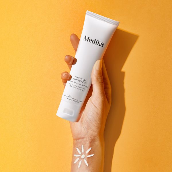 Сонцезахисний крем для обличчя Medik8 Physical Sunscreen SPF50 60ml 000141 фото